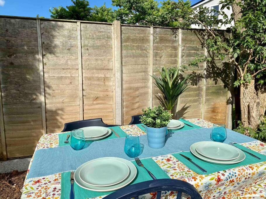 Beach Home With Garden, Close To New Forest Bournemouth Esterno foto